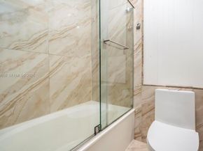 102 Riverwalk Cir, Sunrise FL 33326