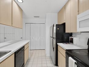 3903 Water Oak Ct, Palm Beach Gardens FL 33410