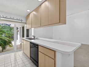 3903 Water Oak Ct, Palm Beach Gardens FL 33410