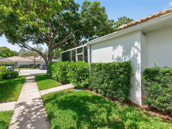 3903 Water Oak Ct, Palm Beach Gardens FL 33410