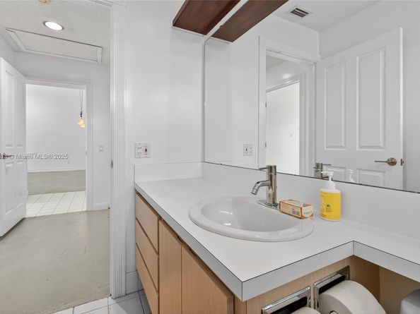 3903 Water Oak Ct, Palm Beach Gardens FL 33410