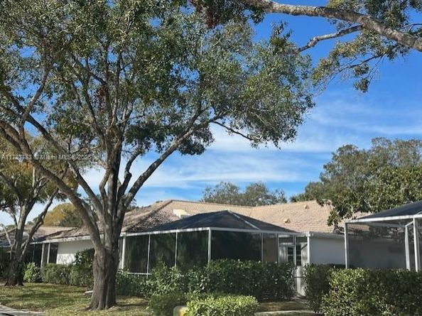 3903 Water Oak Ct, Palm Beach Gardens FL 33410
