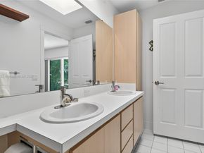 3903 Water Oak Ct, Palm Beach Gardens FL 33410