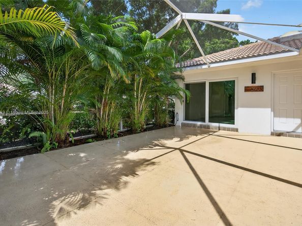 3903 Water Oak Ct, Palm Beach Gardens FL 33410