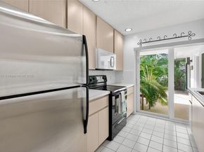 3903 Water Oak Ct, Palm Beach Gardens FL 33410