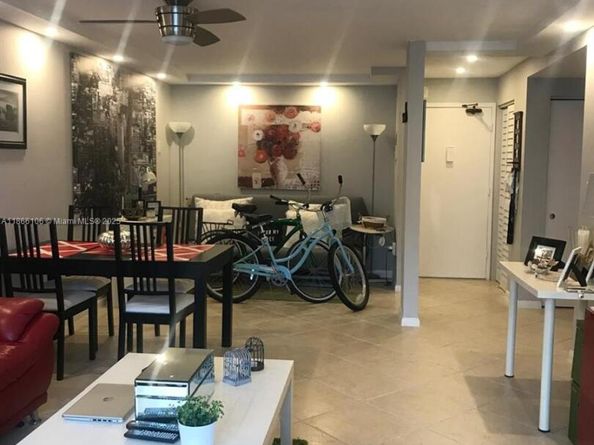 401 Ocean Dr 909, Miami Beach FL 33139
