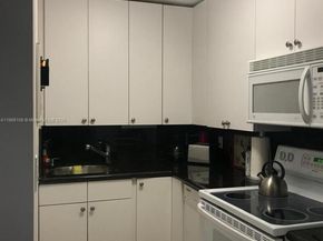 401 Ocean Dr 909, Miami Beach FL 33139