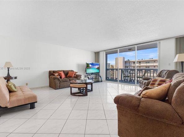 401 NE 14th Ave 603, Hallandale Beach FL 33009