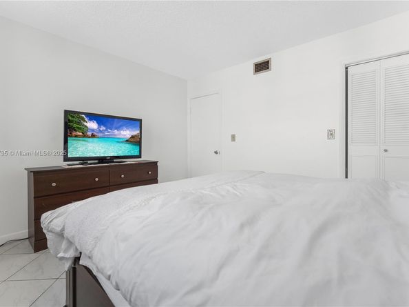 401 NE 14th Ave 603, Hallandale Beach FL 33009