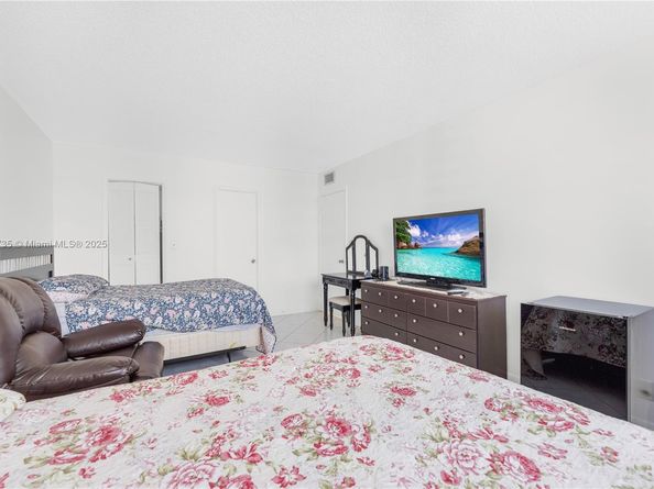 401 NE 14th Ave 603, Hallandale Beach FL 33009
