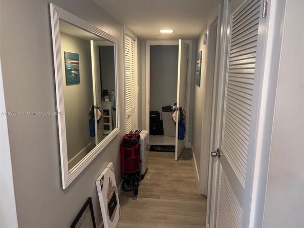 2307 S Cypress Bend Dr 406A, Pompano Beach FL 33069