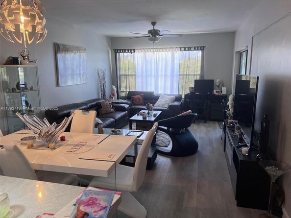 2307 S Cypress Bend Dr 406A, Pompano Beach FL 33069