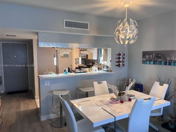 2307 S Cypress Bend Dr 406A, Pompano Beach FL 33069