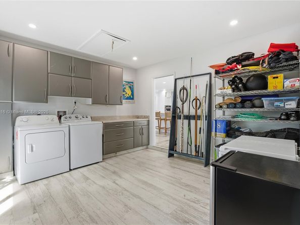 3901 NE 25th Ave, Lighthouse Point FL 33064