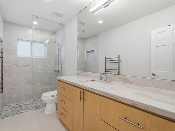 3901 NE 25th Ave, Lighthouse Point FL 33064