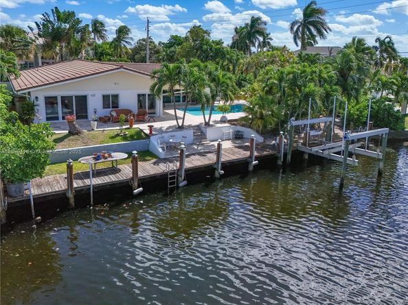 3901 NE 25th Ave, Lighthouse Point FL 33064