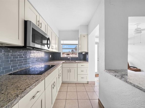 141 NE 10th Ave 26C, Hallandale Beach FL 33009