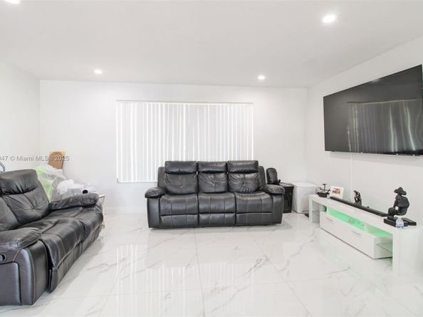 11120 SW 176th St, Miami FL 33157