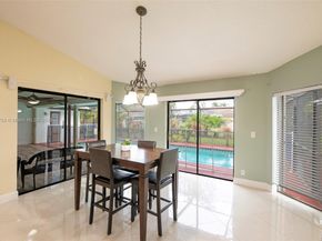 10949 NW 1st Mnr, Coral Springs FL 33071