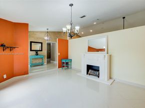 10949 NW 1st Mnr, Coral Springs FL 33071