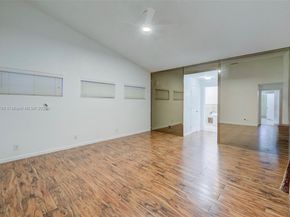 10949 NW 1st Mnr, Coral Springs FL 33071