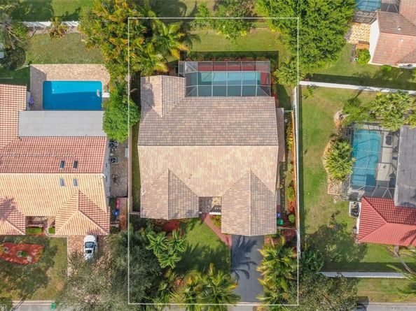 10949 NW 1st Mnr, Coral Springs FL 33071