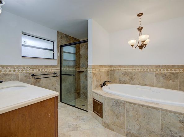 10949 NW 1st Mnr, Coral Springs FL 33071