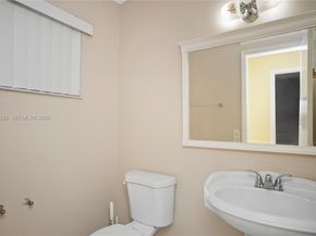 8011 NW 27th Pl, Sunrise FL 33322