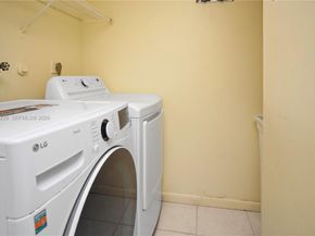 8011 NW 27th Pl, Sunrise FL 33322