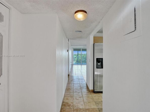 3251 Holiday Springs Blvd 401, Margate FL 33063