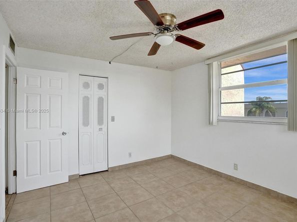 3251 Holiday Springs Blvd 401, Margate FL 33063