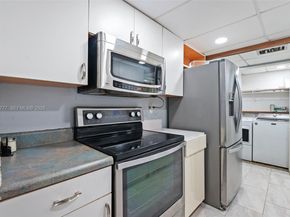 8001 NW 68th Ter, Tamarac FL 33321