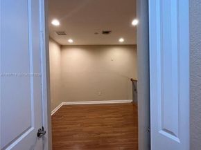 2955 NW 126th Ave 2235, Sunrise FL 33323