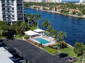 6207 Bay Club Dr 3, Fort Lauderdale FL 33308
