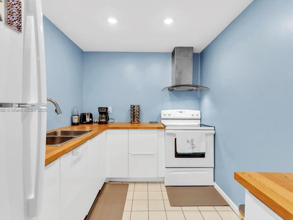 6207 Bay Club Dr 3, Fort Lauderdale FL 33308