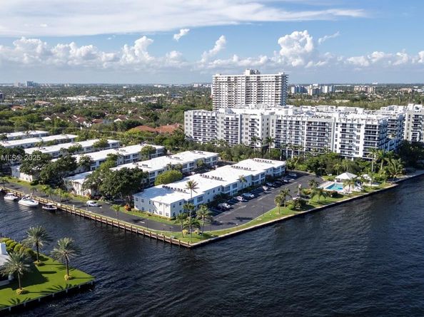 6207 Bay Club Dr 3, Fort Lauderdale FL 33308