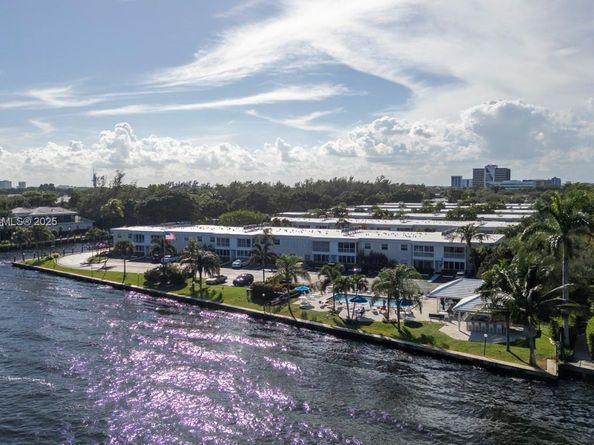 6207 Bay Club Dr 3, Fort Lauderdale FL 33308