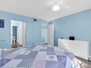 6207 Bay Club Dr 3, Fort Lauderdale FL 33308