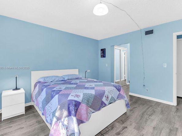 6207 Bay Club Dr 3, Fort Lauderdale FL 33308