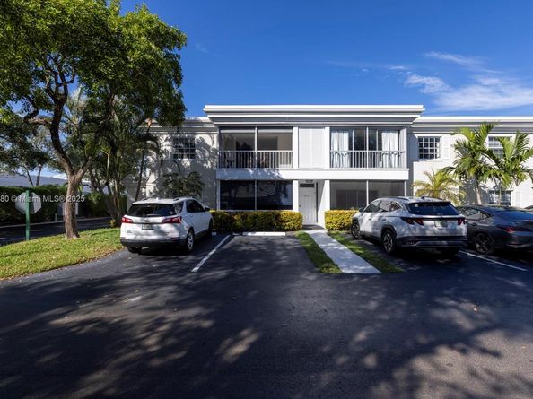 6207 Bay Club Dr 3, Fort Lauderdale FL 33308