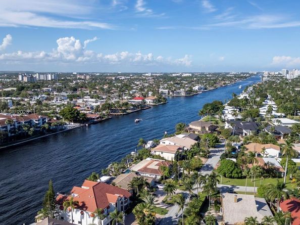 6207 Bay Club Dr 3, Fort Lauderdale FL 33308