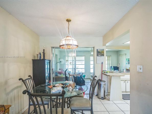 4906 NW 53rd Ct, Tamarac FL 33319