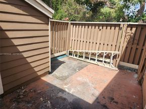 7184 Sportsmans Dr 7184, North Lauderdale FL 33068