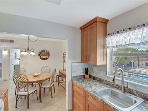 415 NE 2nd St 201, Hallandale Beach FL 33009