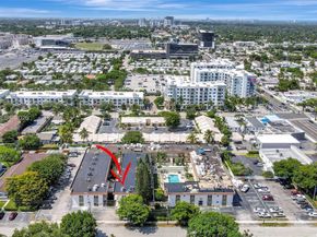 415 NE 2nd St 201, Hallandale Beach FL 33009