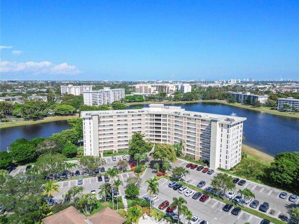 2940 N Course Dr 712, Pompano Beach FL 33069