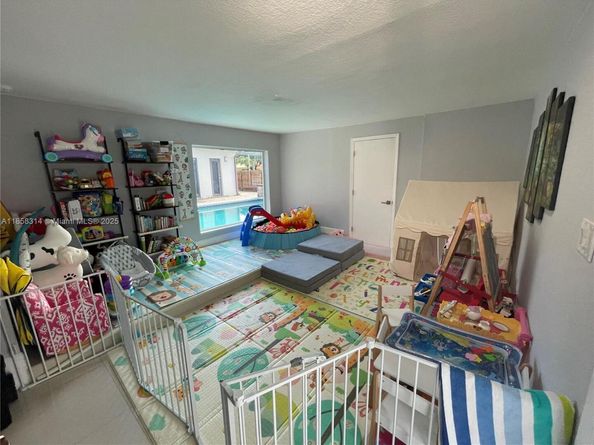 801 Oriole Ave, Miami Springs FL 33166