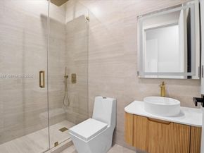 1637 Monroe St, Hollywood FL 33020