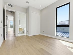 1637 Monroe St, Hollywood FL 33020