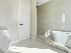 1637 Monroe St, Hollywood FL 33020